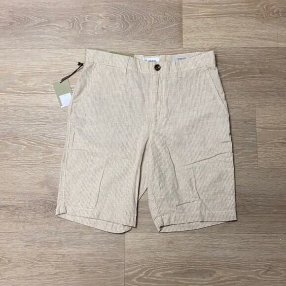 $10 Sale NWT Goodfellow & Co Light Creme Flat-Front Shorts - 42 - Picture 1 of 7